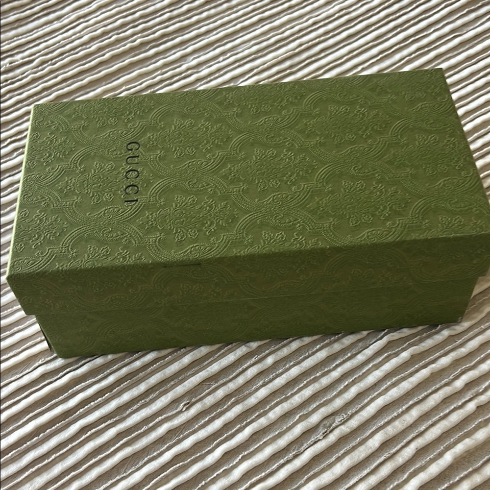 Gucci Green Embossed Box - Picture 4 of 6